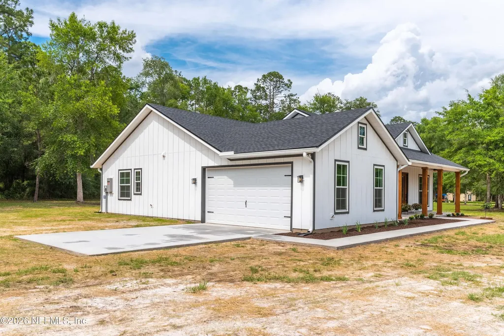 8021 Yellow Pine Circle Glen St. Mary FL 32040