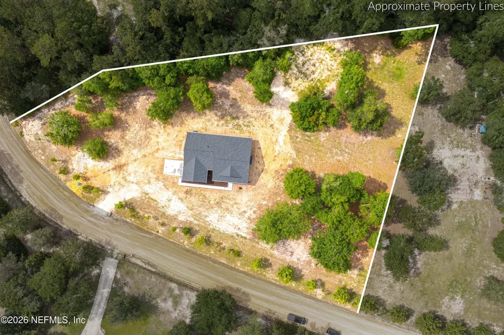8021 Yellow Pine Circle Glen St. Mary FL 32040