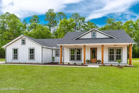 8021 Yellow Pine Circle Glen St. Mary FL 32040