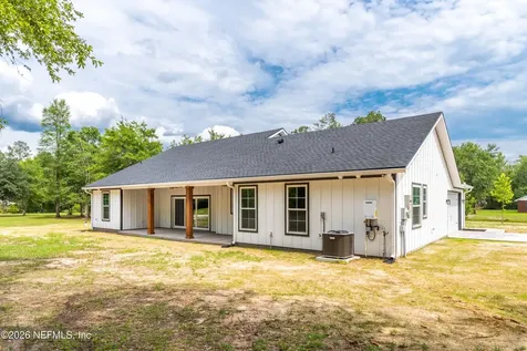 8021 Yellow Pine Circle Glen St. Mary FL 32040