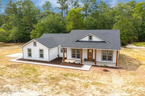 8021 Yellow Pine Circle Glen St. Mary FL 32040