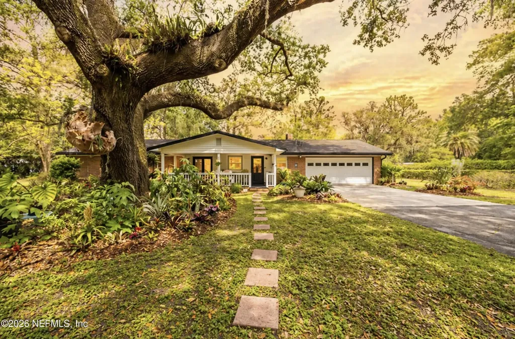 1913 State Road 13 N St. Johns FL 32259