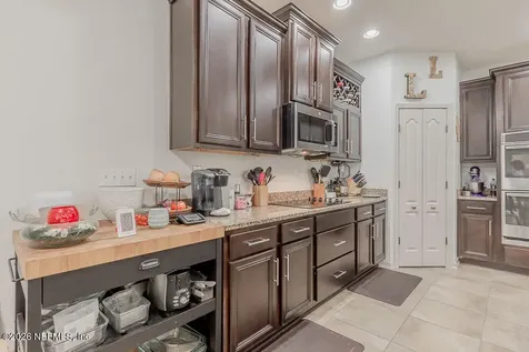 16284 Hunters Hollow Trail Jacksonville FL 32218