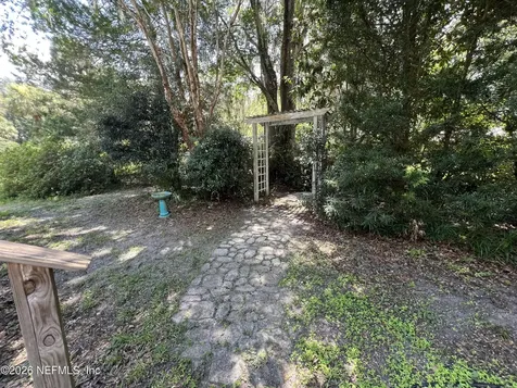 140 Price Road Hawthorne FL 32640