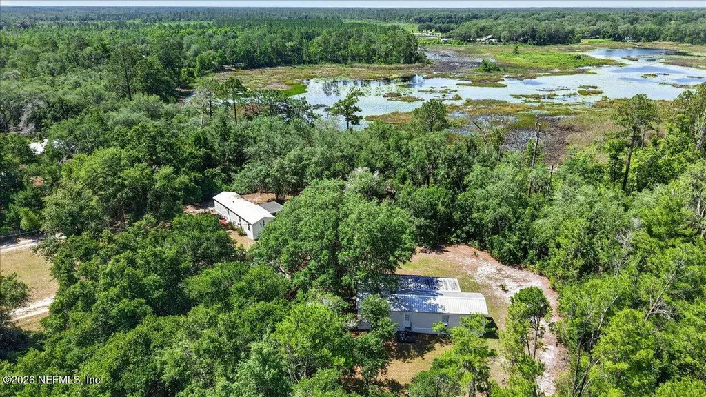 101 Diamond Lake Drive Crescent City FL 32112