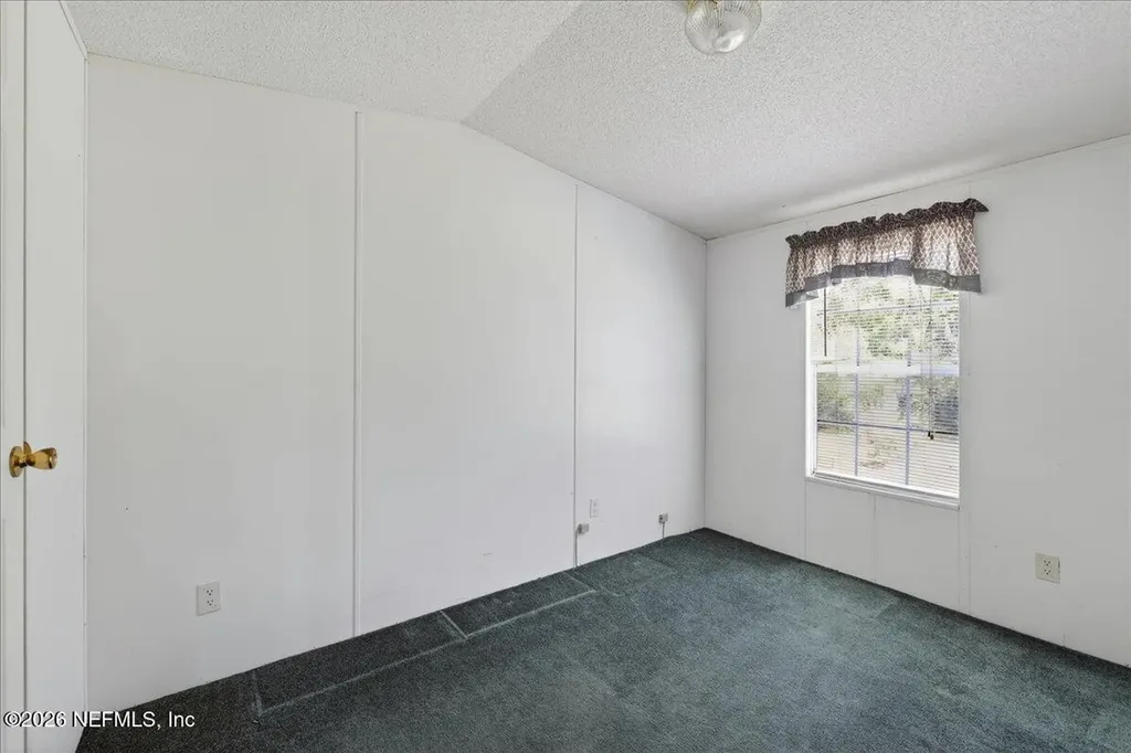 101 Diamond Lake Drive Crescent City FL 32112