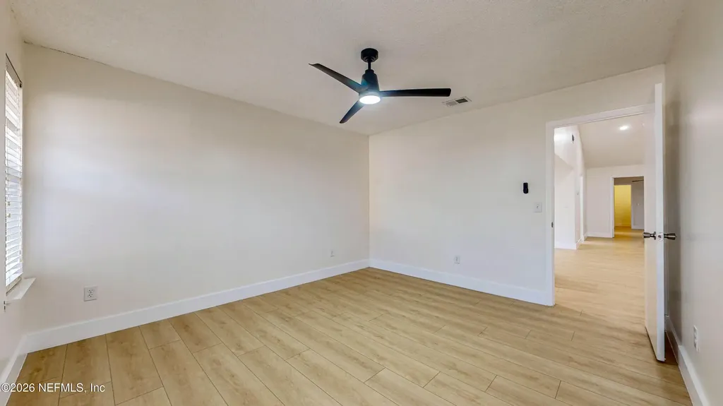4773 Barnes S Jacksonville FL 32207
