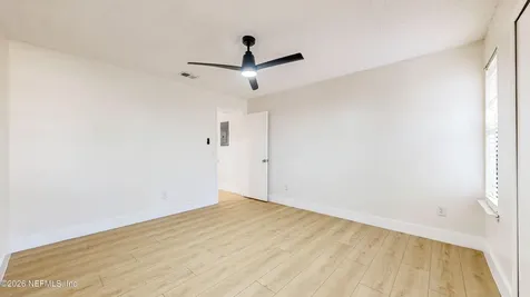 4773 Barnes S Jacksonville FL 32207