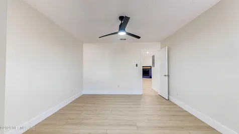 4773 Barnes S Jacksonville FL 32207