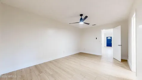4773 Barnes S Jacksonville FL 32207