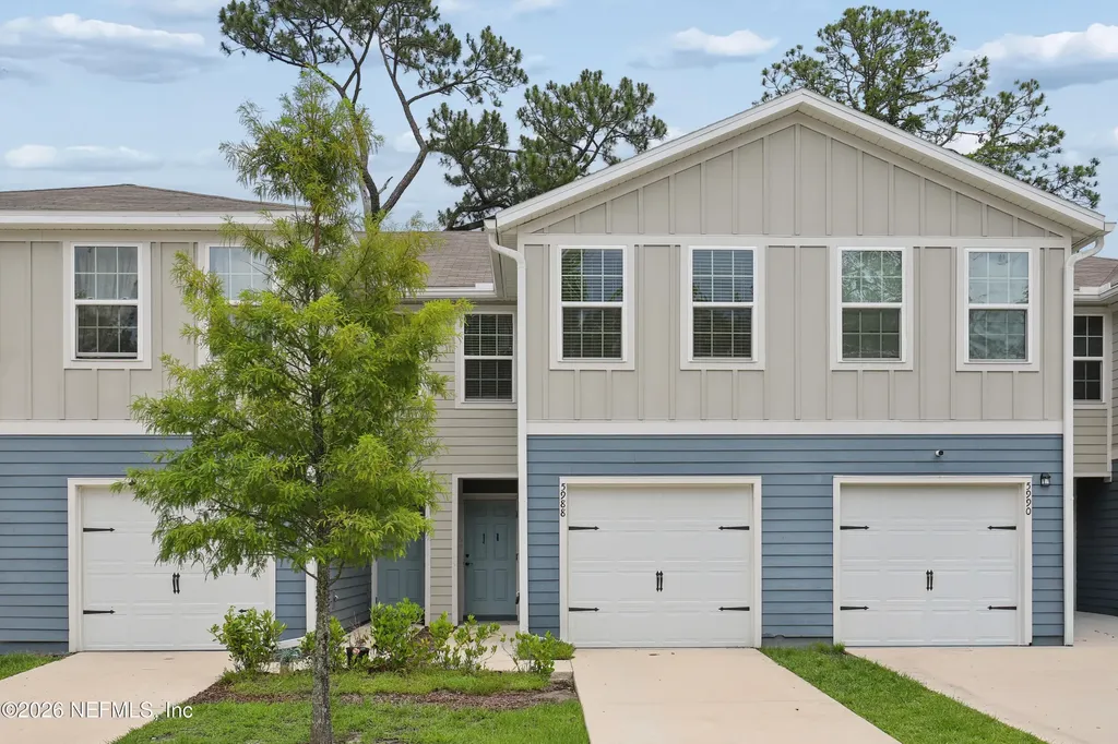 5988 Creekside Crossing Drive Jacksonville FL 32210