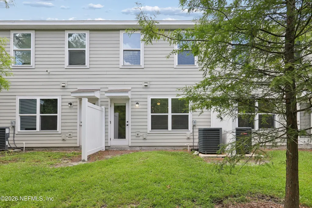 5988 Creekside Crossing Drive Jacksonville FL 32210