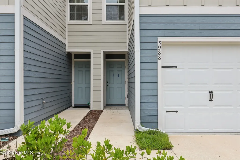 5988 Creekside Crossing Drive Jacksonville FL 32210