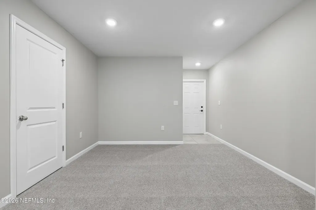 5988 Creekside Crossing Drive Jacksonville FL 32210