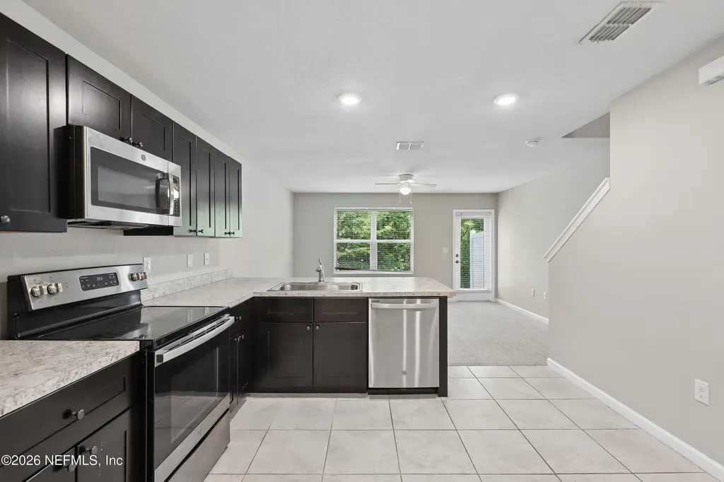 5988 Creekside Crossing Drive Jacksonville FL 32210