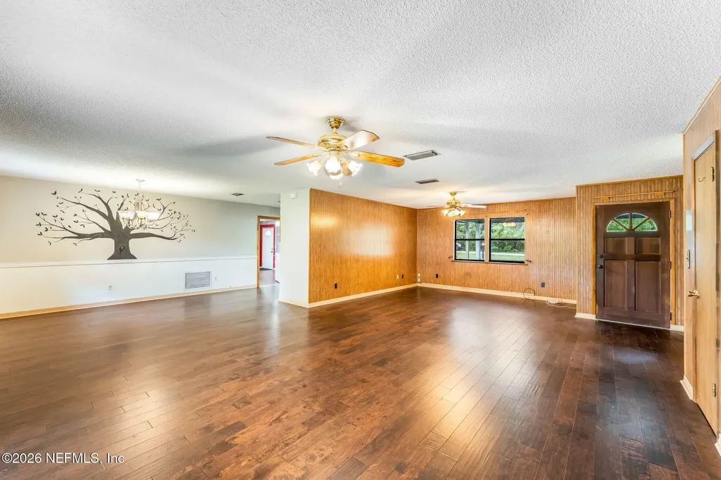 211 Dow Court Green Cove Springs FL 32043