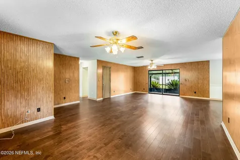211 Dow Court Green Cove Springs FL 32043