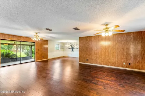 211 Dow Court Green Cove Springs FL 32043