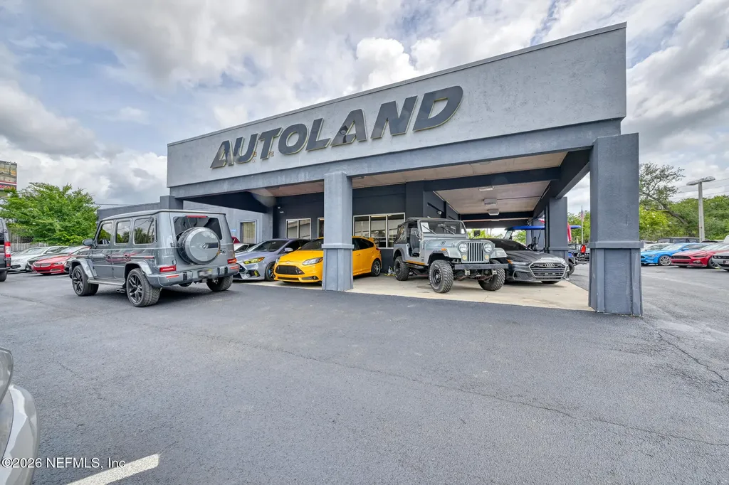 8849 Arlington Expressway Jacksonville FL 32211
