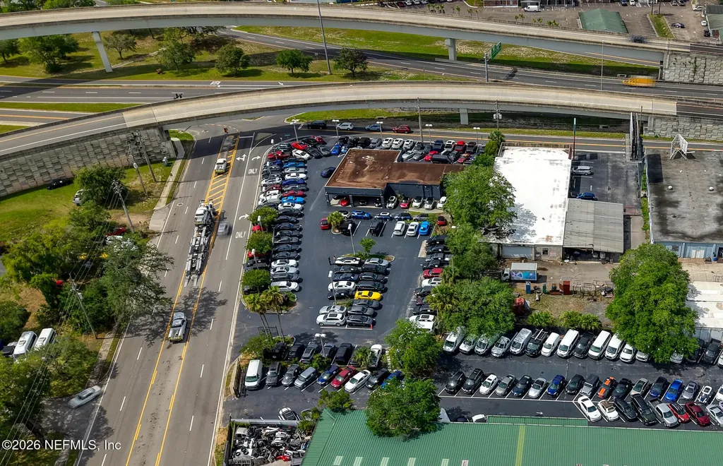 8849 Arlington Expressway Jacksonville FL 32211