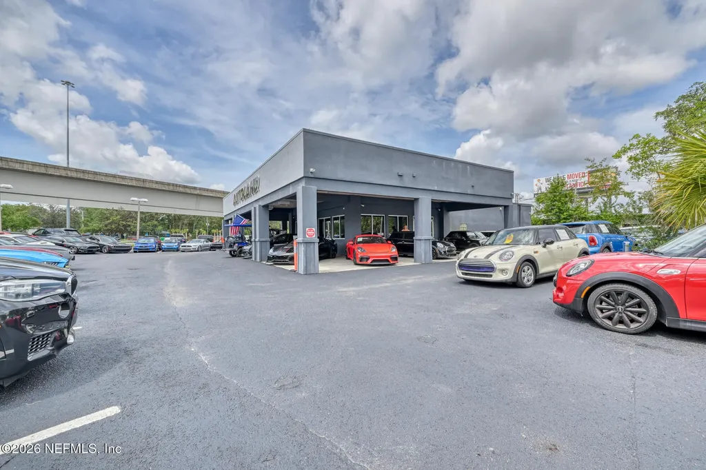 8849 Arlington Expressway Jacksonville FL 32211