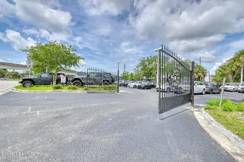8849 Arlington Expressway Jacksonville FL 32211
