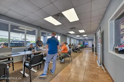 8849 Arlington Expressway Jacksonville FL 32211
