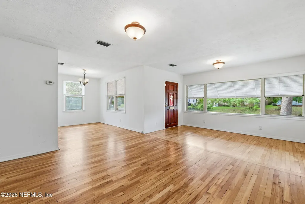 4737 Manchester Road Jacksonville FL 32210