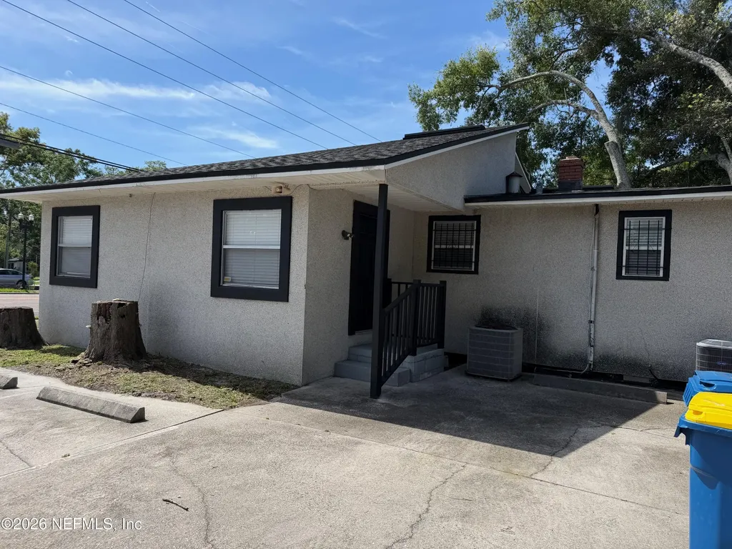 1646 Rogero Road Jacksonville FL 32211