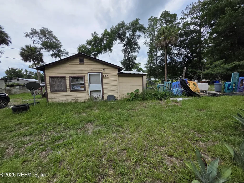 105 Brooks Street Pomona Park FL 32181