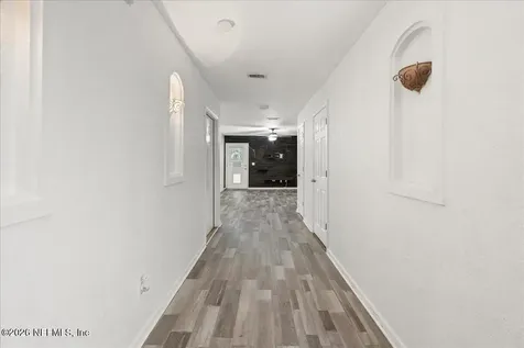 3862 Orlando Circle W Jacksonville FL 32207