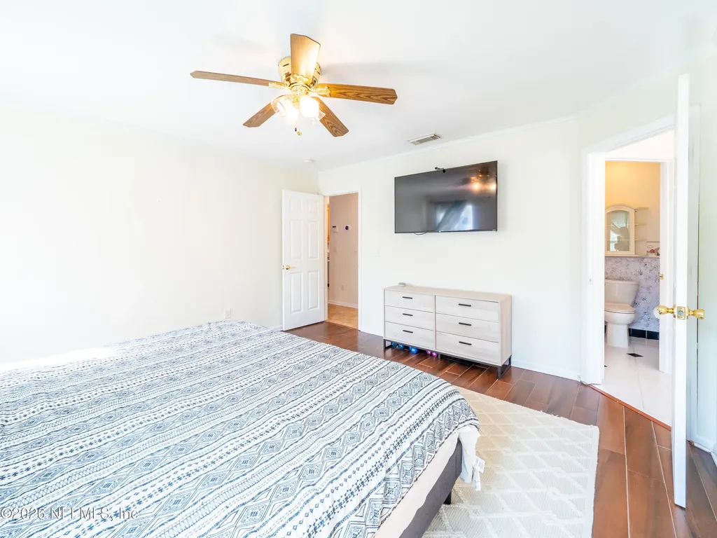 2704 Coachman Lakes Drive Jacksonville FL 32246
