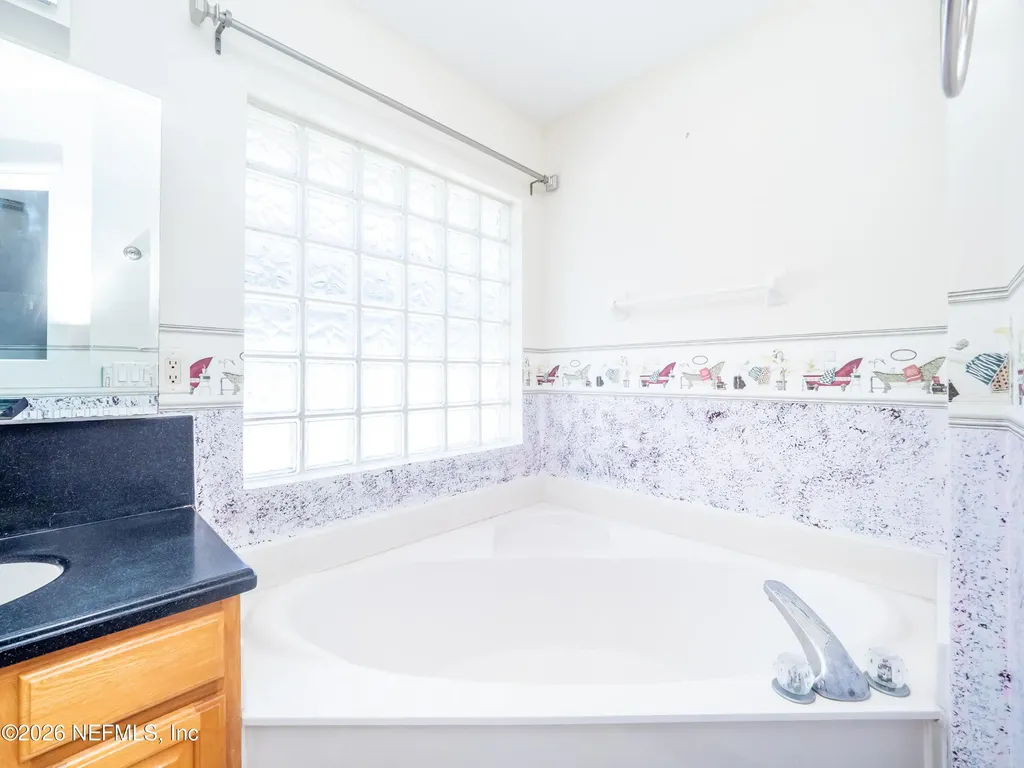 2704 Coachman Lakes Drive Jacksonville FL 32246
