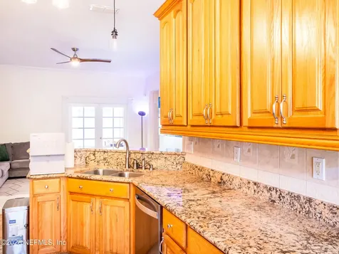 2704 Coachman Lakes Drive Jacksonville FL 32246