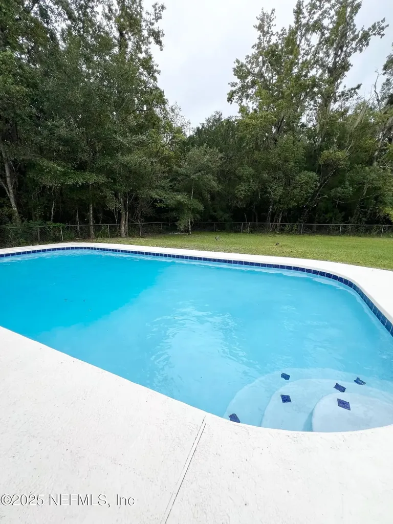 300 E Lattin Street Hastings FL 32145
