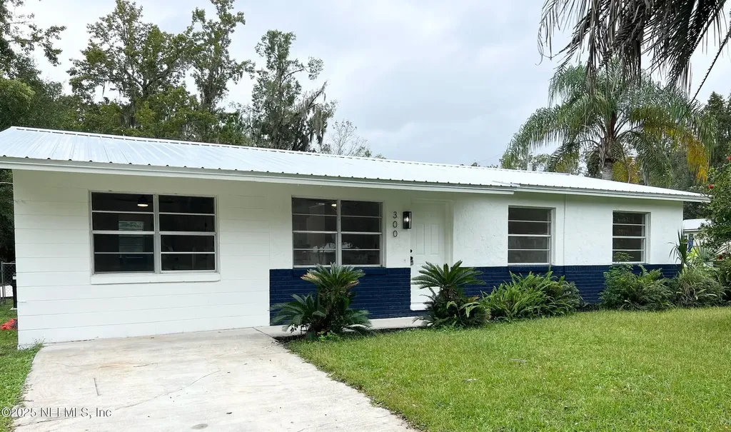 300 E Lattin Street Hastings FL 32145
