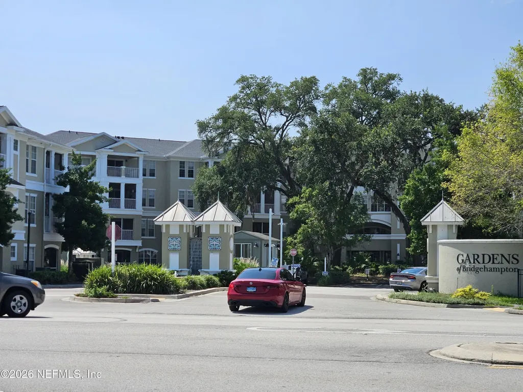 8290 Gate Parkway Jacksonville FL 32216