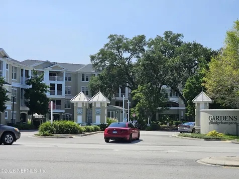 8290 Gate Parkway Jacksonville FL 32216