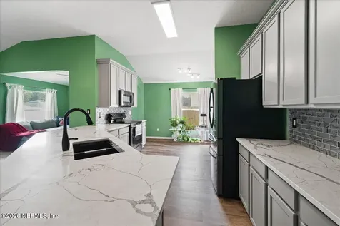 2624 Creekfront Drive Green Cove Springs FL 32043