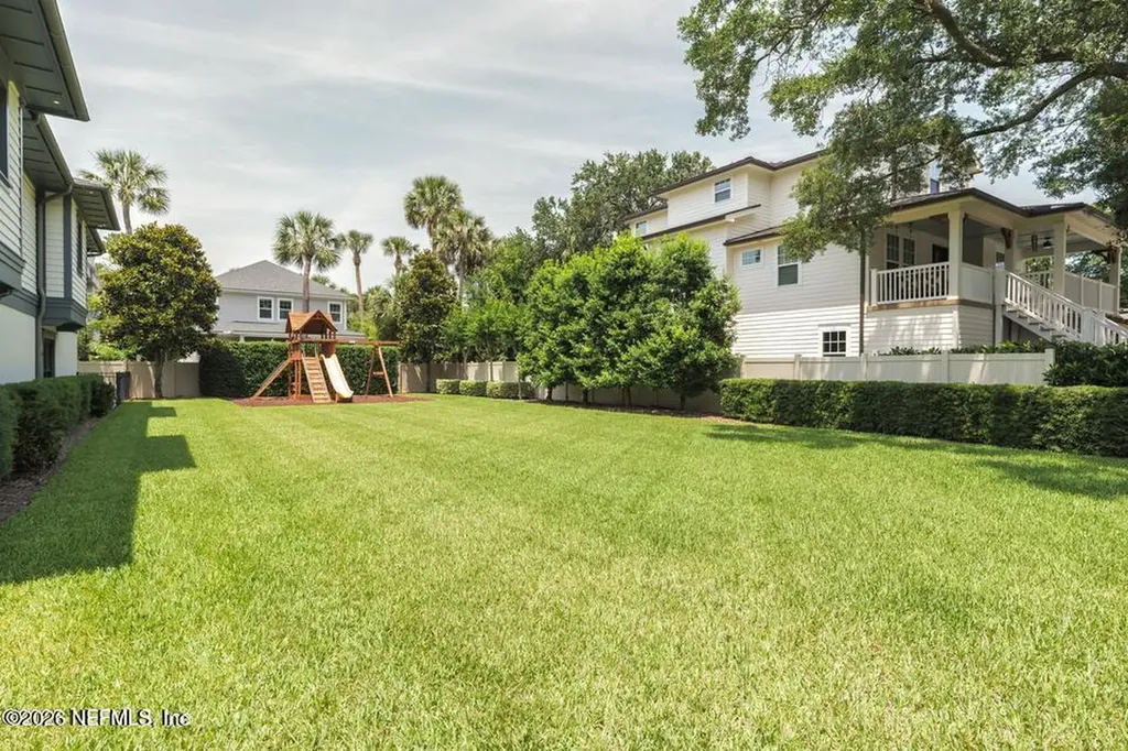 359 8th Street Atlantic Beach FL 32233