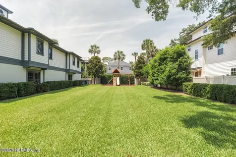 359 8th Street Atlantic Beach FL 32233
