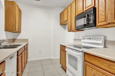 7801 Point Meadows Drive Jacksonville FL 32256