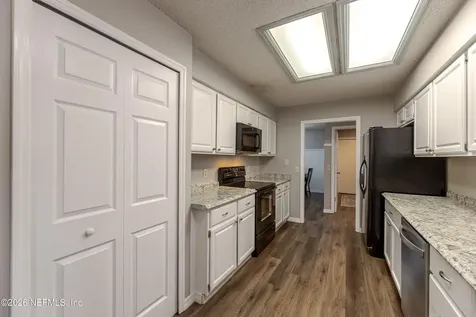 8801 Ivymill Place N Jacksonville FL 32244