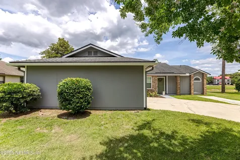 8801 Ivymill Place N Jacksonville FL 32244