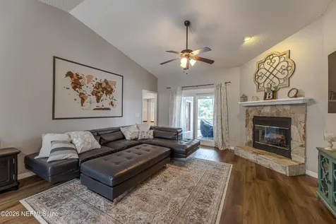 8801 Ivymill Place N Jacksonville FL 32244