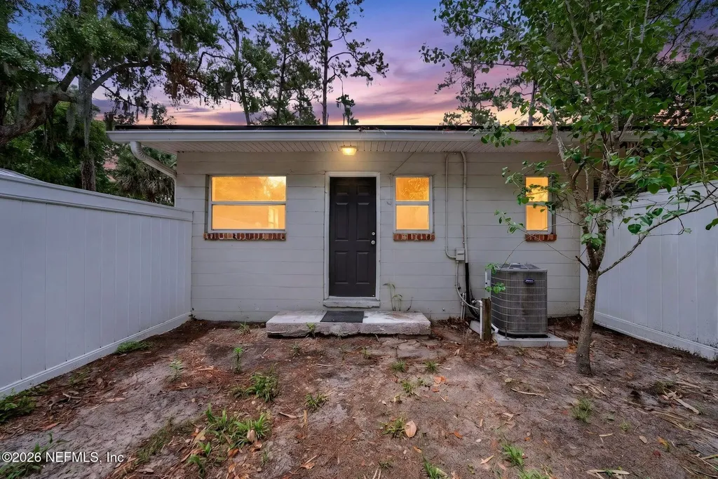 3264 St Augustine Road Jacksonville FL 32207