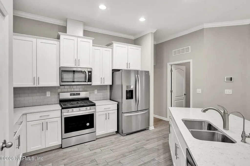 388 Glasgow Drive Jacksonville FL 32259