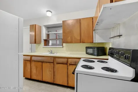 1640 Chateau Drive Jacksonville FL 32221
