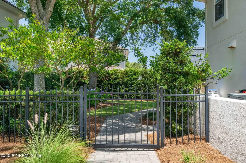 329 N Sea Lake Lane Ponte Vedra Beach FL 32082