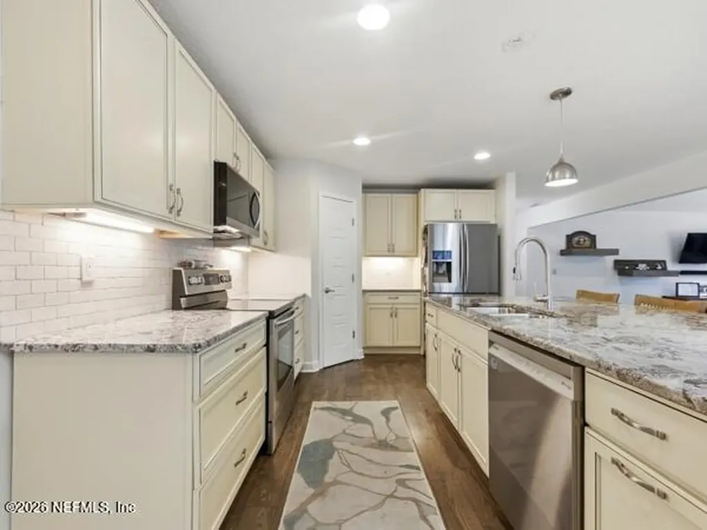17 Oaks Drive Jacksonville Beach FL 32250